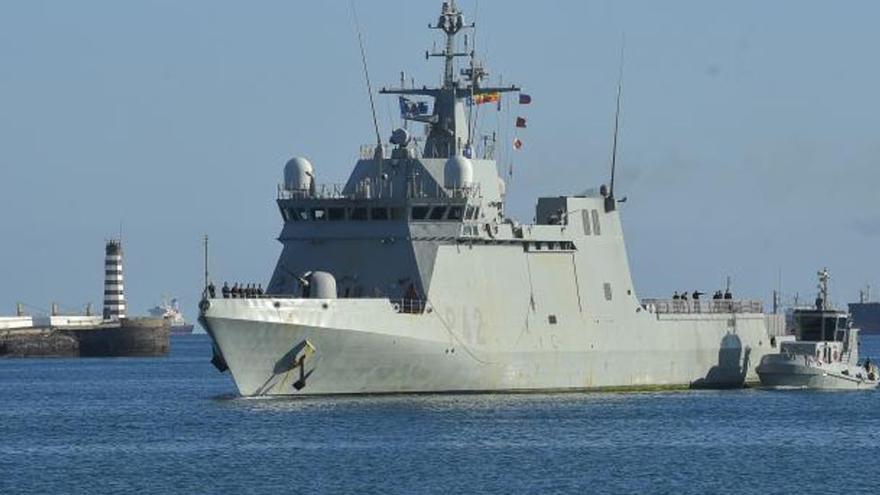 El buque ‘Rayo’ vigila las aguas de soberanía española