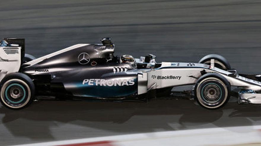 Lewis Hamilton durante los entrenamientos.