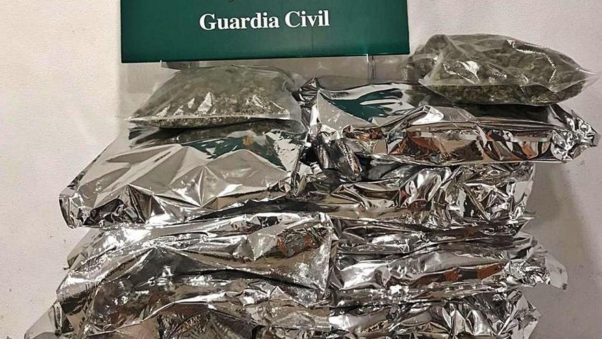 La marihuana interceptada per la Guàrdia Civil.