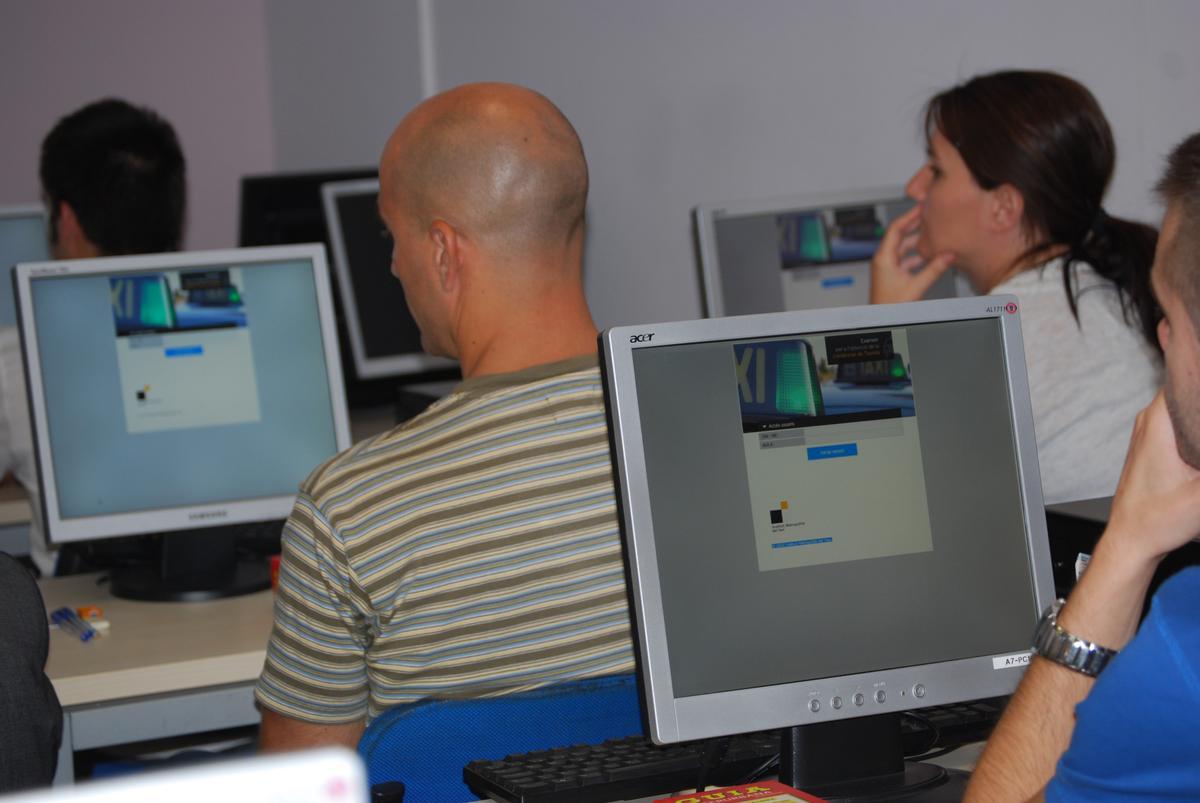 Convocatoria de examen de taxistas celebrada en 2013, con una plataforma informática que apenas ha variado