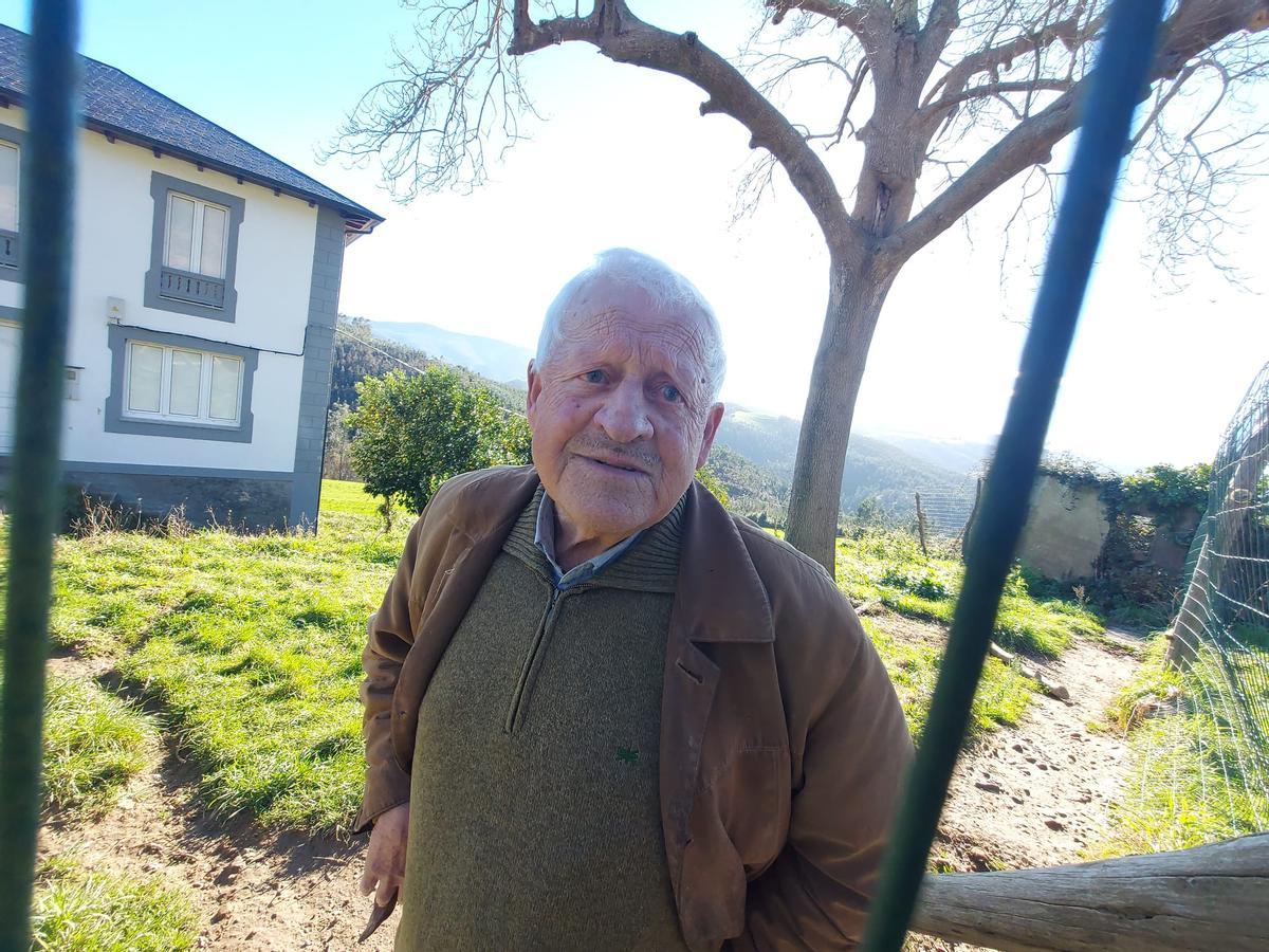 En imágenes: Así se recuerda el gran incendio de El Franco en la zona cero de la catástrofe