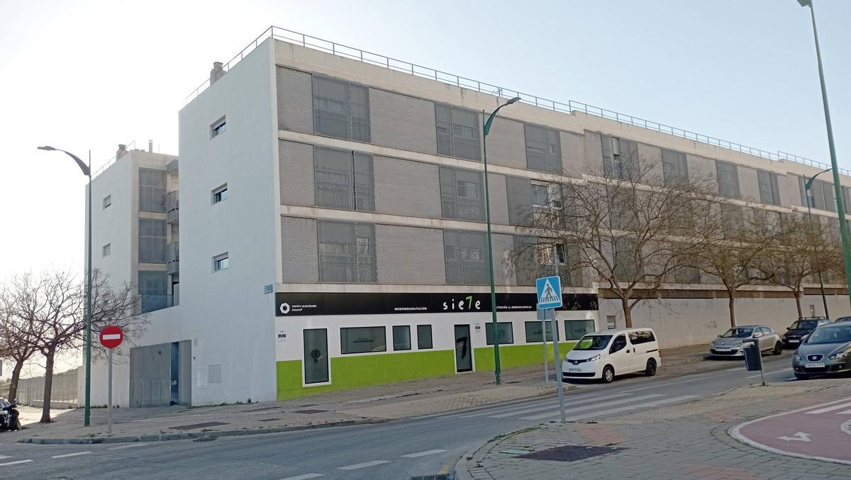 Otra vista de los VPO de calle Catedrático Cristóbal Cuevas, 22, en Soliva.