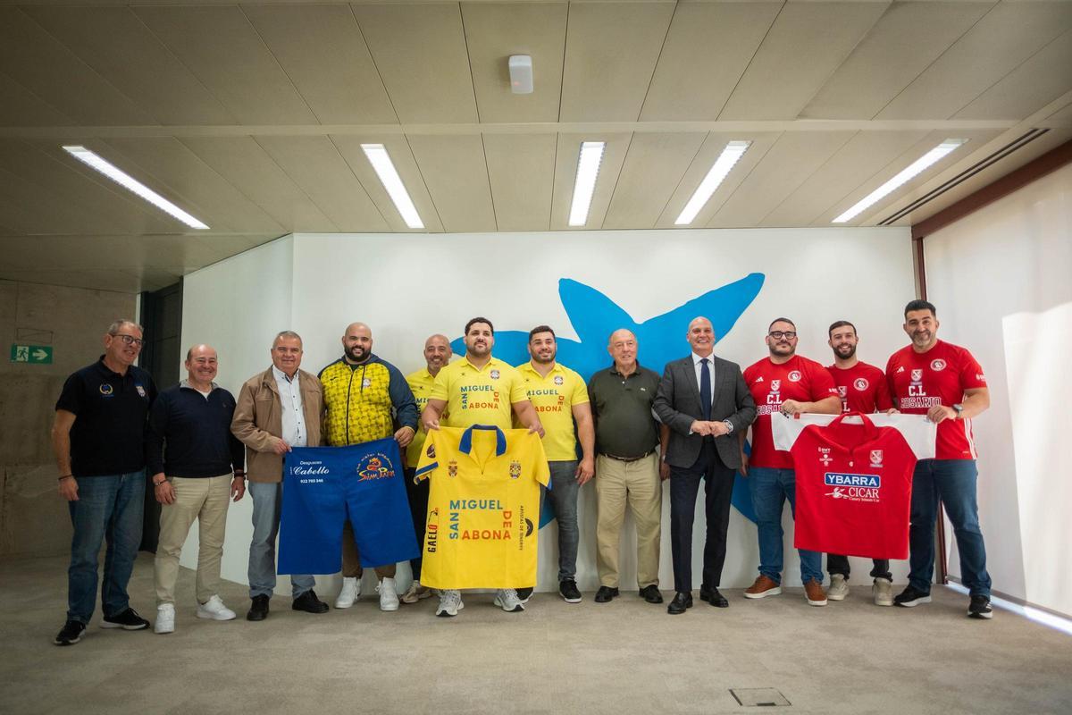 Fotografía de la presentación de la final de la Liga CaixaBank de Primera Categoría.
