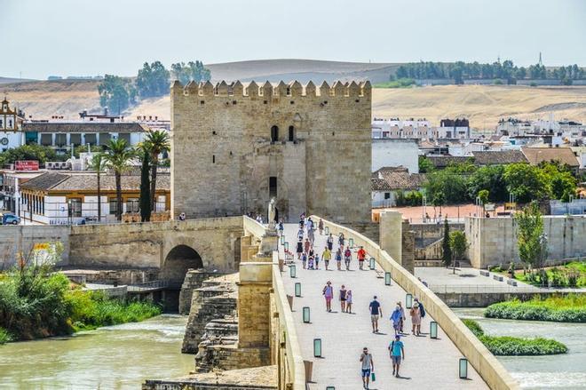 Escena Juego de Tronos en el punte Romano de Córdoba