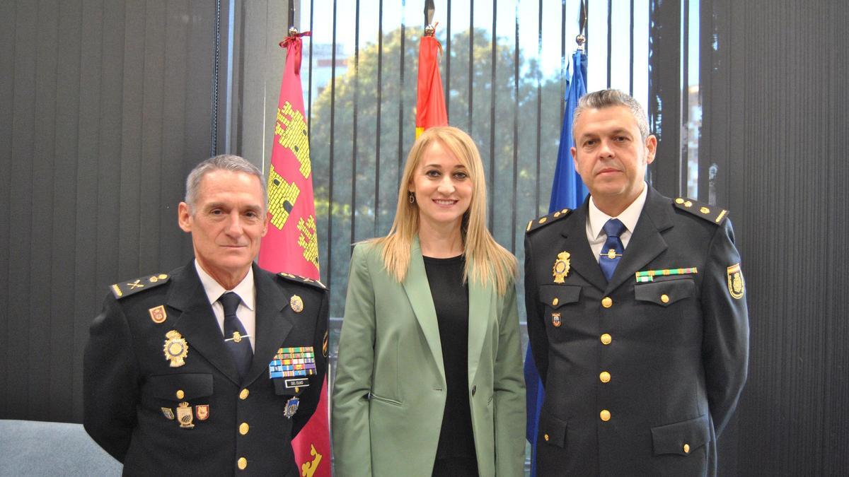 Ignacio del Olmo, Mariola Guevara y Marcos Castro, este miércoles en Delegación del Gobierno.