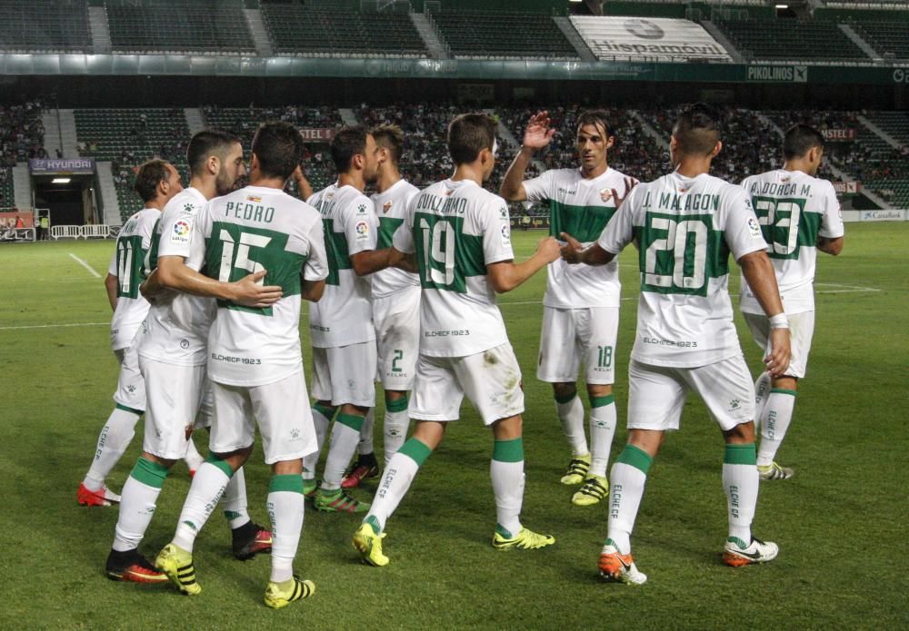 El Elche CF acelera en casa