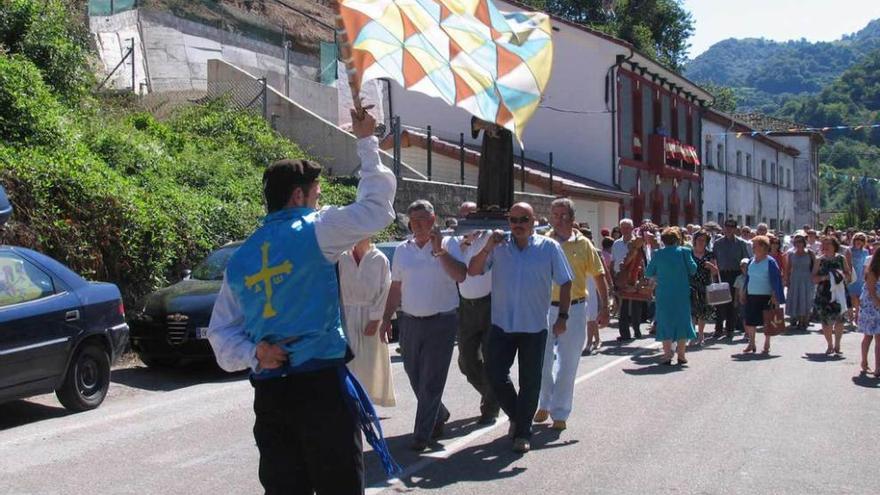 El &quot;toreo del santu&quot; del pasado año, en la localidad allerana de Piñeres.