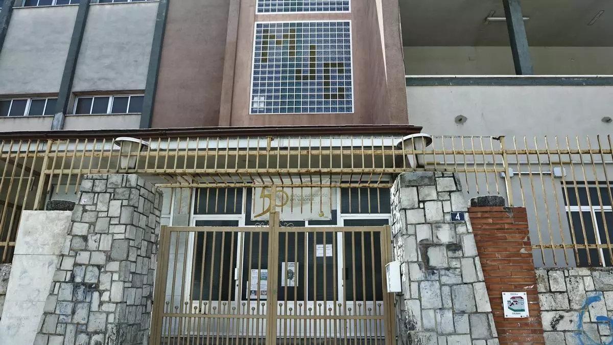 Fachada del centro Madre Josefa Campos de Alaquàs, este lunes. Fachada del centro Madre Josefa Campos de Alaquàs, este lunes.