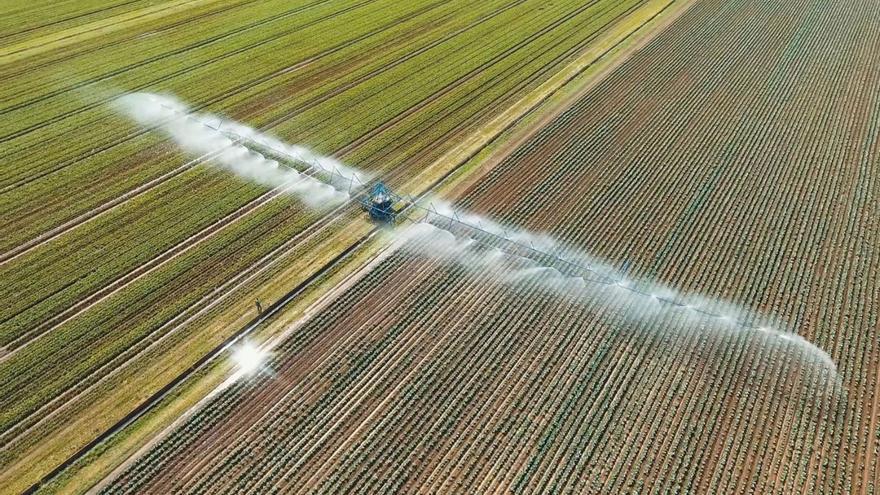 Vista aérea de una instalación de regadío en una explotación agraria andaluza. | EUROPA PRESS