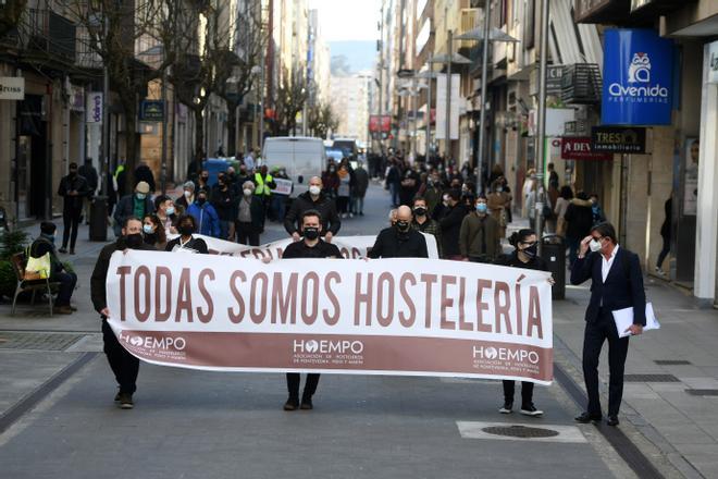 La hostelería de Pontevedra no abandona el luto ante la falta de un “rescate real”