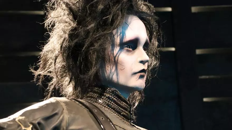 El cineasta Tim Burton visita Barcelona amb motiu de l'estrena de l'exposició immersiva 'Tim Burton's Labyrinth'