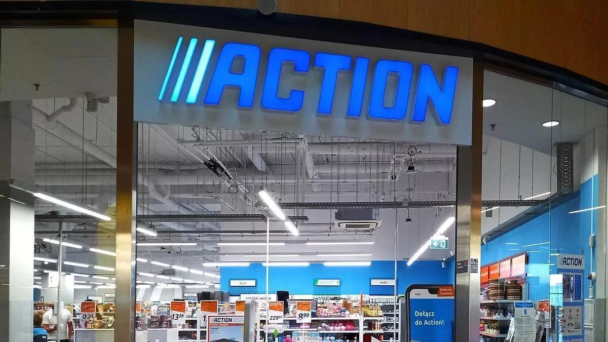 Mañana habrá colas kilométricas en Action para conseguir el cubo de agua plegable y los guantes con estropajo incorporado que deja la vajilla como nueva: adiós al lavaplatos por 3,29 euros