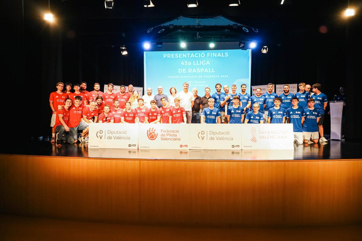 Els jugadors finalistes a l'acte de presentació al Real de Gandia