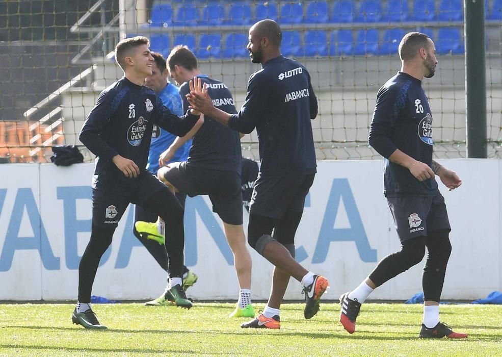 Dos grupos en Abegondo para preparar el encuentro ante el Espanyol