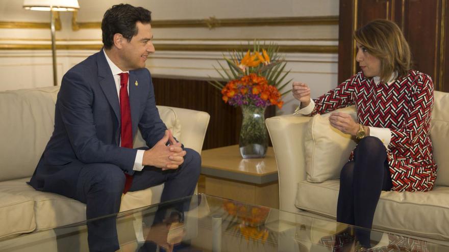 El presidente de la Junta, Juanma Moreno, con la expresidenta Susana Díaz, en una imagen de marzo de 2020.