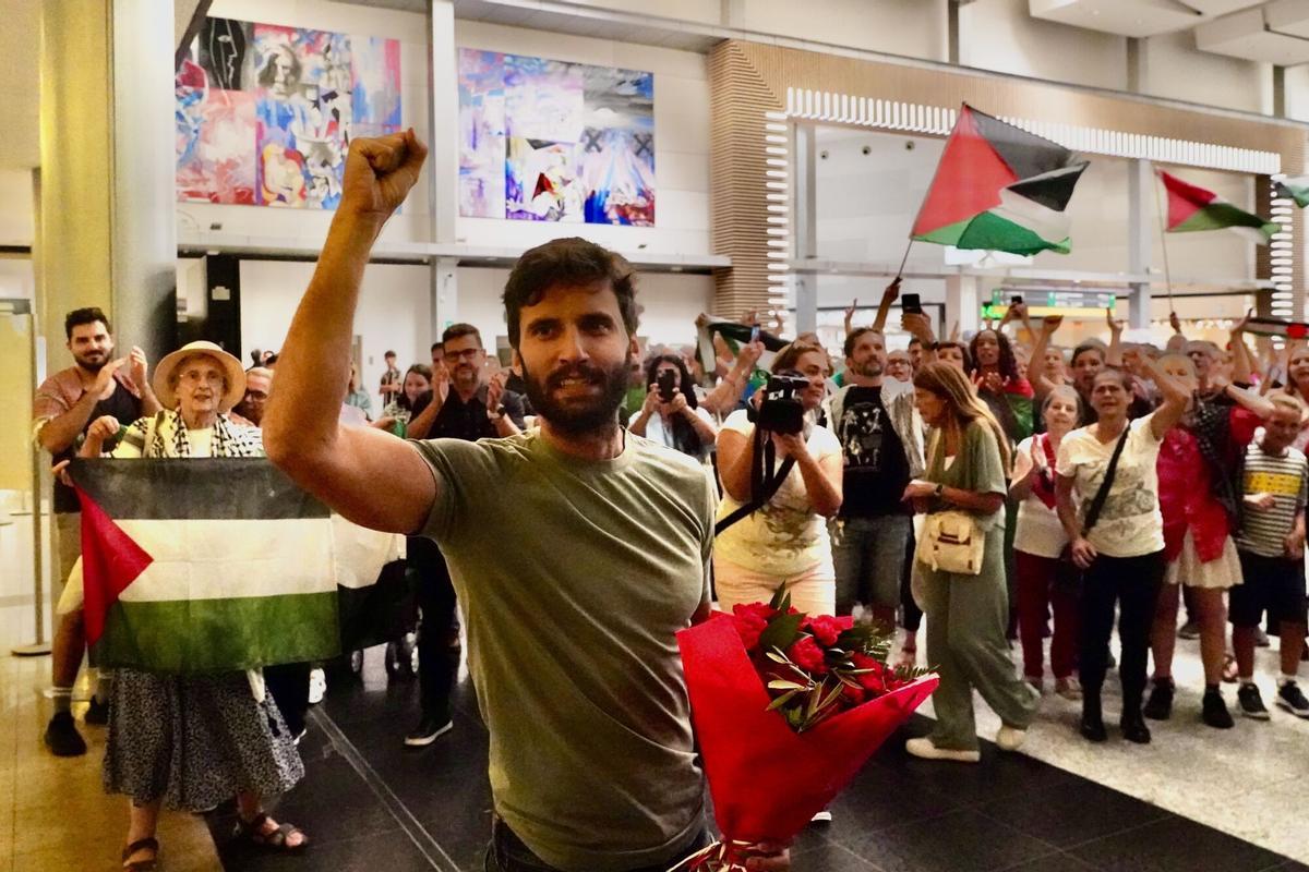 MLG 07-10-2025.-Llegada de los integrantes malagueños de la flotilla que partieron hacia Palestina para llevar víveres a Gaza y fueron interceptados por los militares de Israel en aguas internacionales