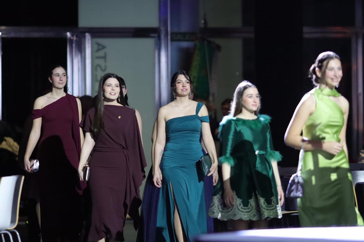 Esclat de festa castellonera en l'Homenatge a les Comissions de Sector.