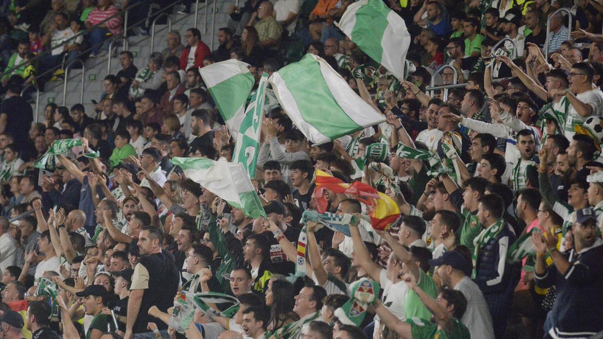 La Grada de Animación 1923, durante el último partido en el Martínez Valero frente al Getafe