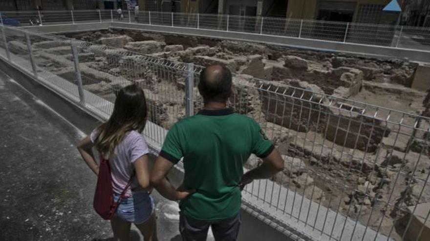 La arqueóloga de los restos del Mercado pide ampliar la protección de la Vila Murada