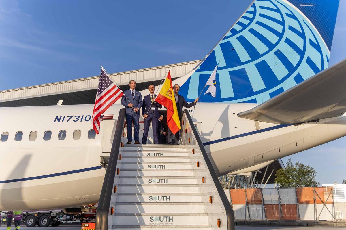 United Airlines inaugura la conexión directa entre Santiago y Nueva York