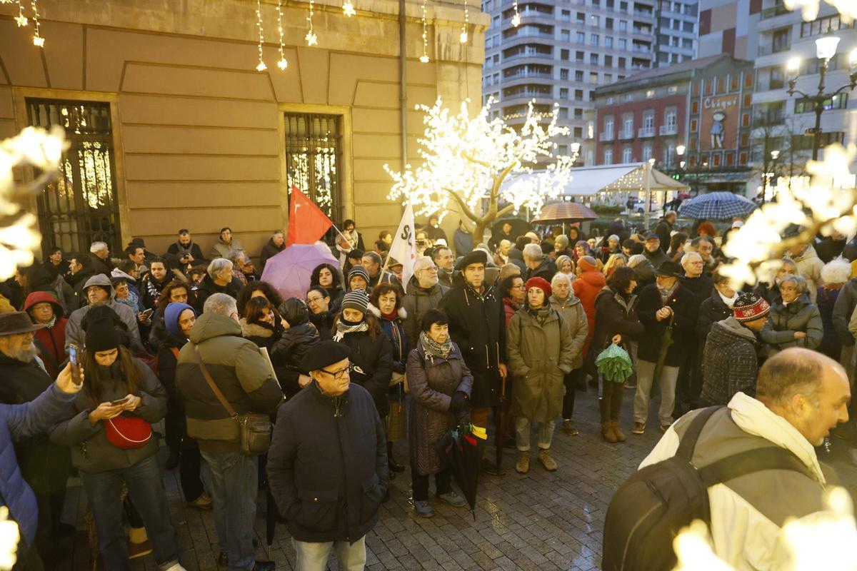 EN IMÁGENES: La manifestación en Gijón contra la intervención de EE UU en Venezuela EN IMÁGENES: La manifestación en Gijón contra la intervención de EE UU en Venezuela