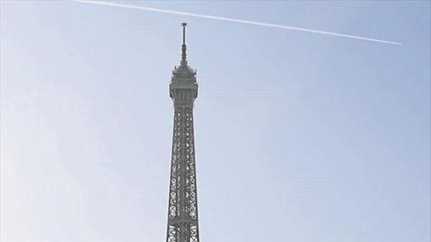 La célula yihadista iba a atacar la torre Eiffel y la Sagrada Familia