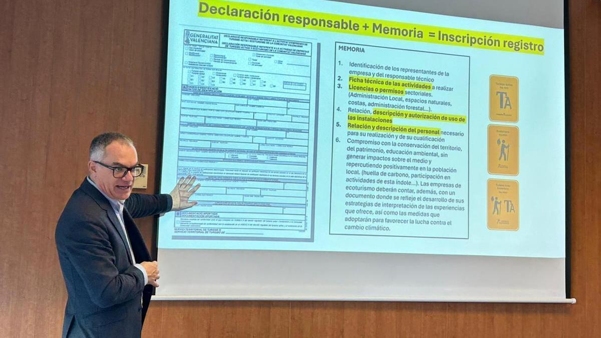 Momento de una de las ponencias de CV Activa.