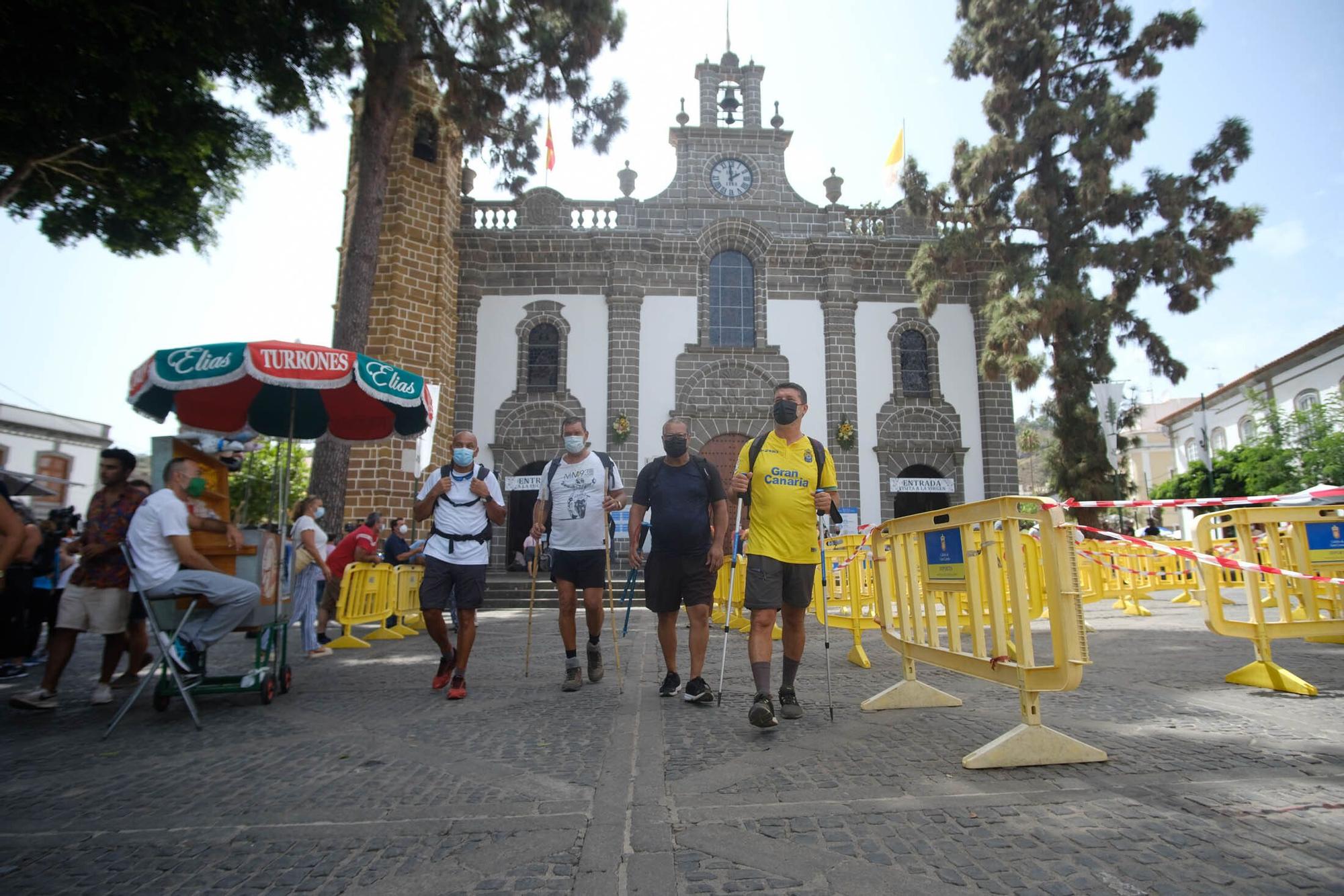 Ofrenda simbólica de los ayuntamientos de Gran Canaria a la Virgen del Pino (07/09/2021)