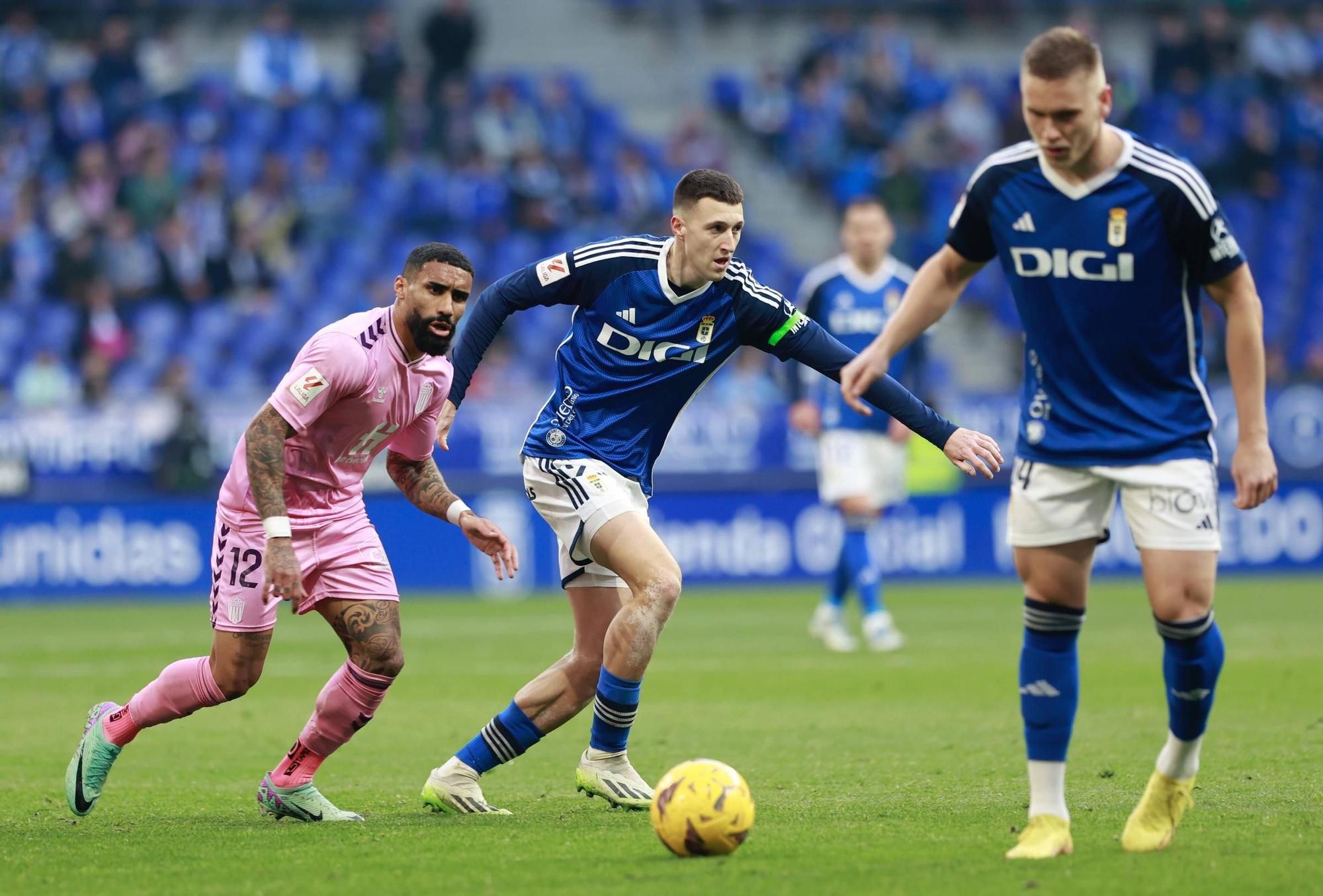 Así fue el partido entre el Real Oviedo y el Eldense