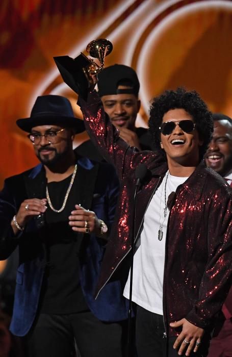 Bruno Mars triunfa en los premios Grammy 2018