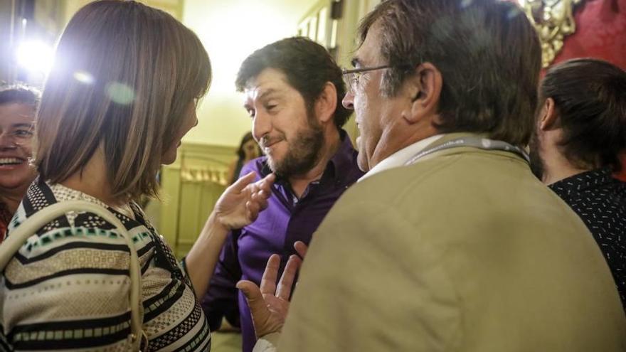 Jarabo, líder de Podemos, con Armengol y Antich.