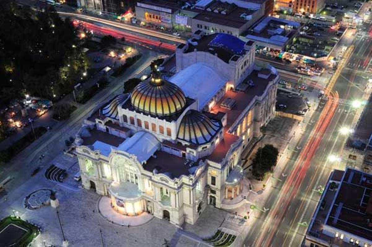 Vista del Palacio de Bellas Artes de la Torre Latinoamerica.