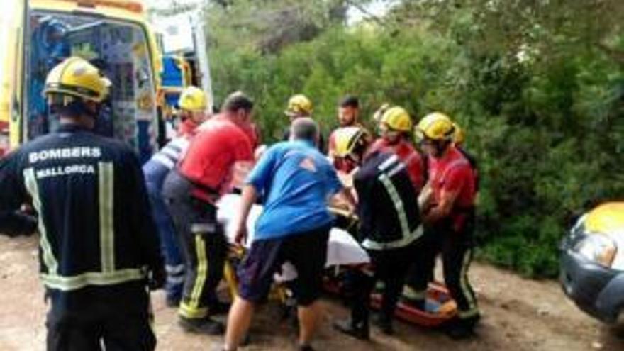 Rettungsarbeiten am Unfallort