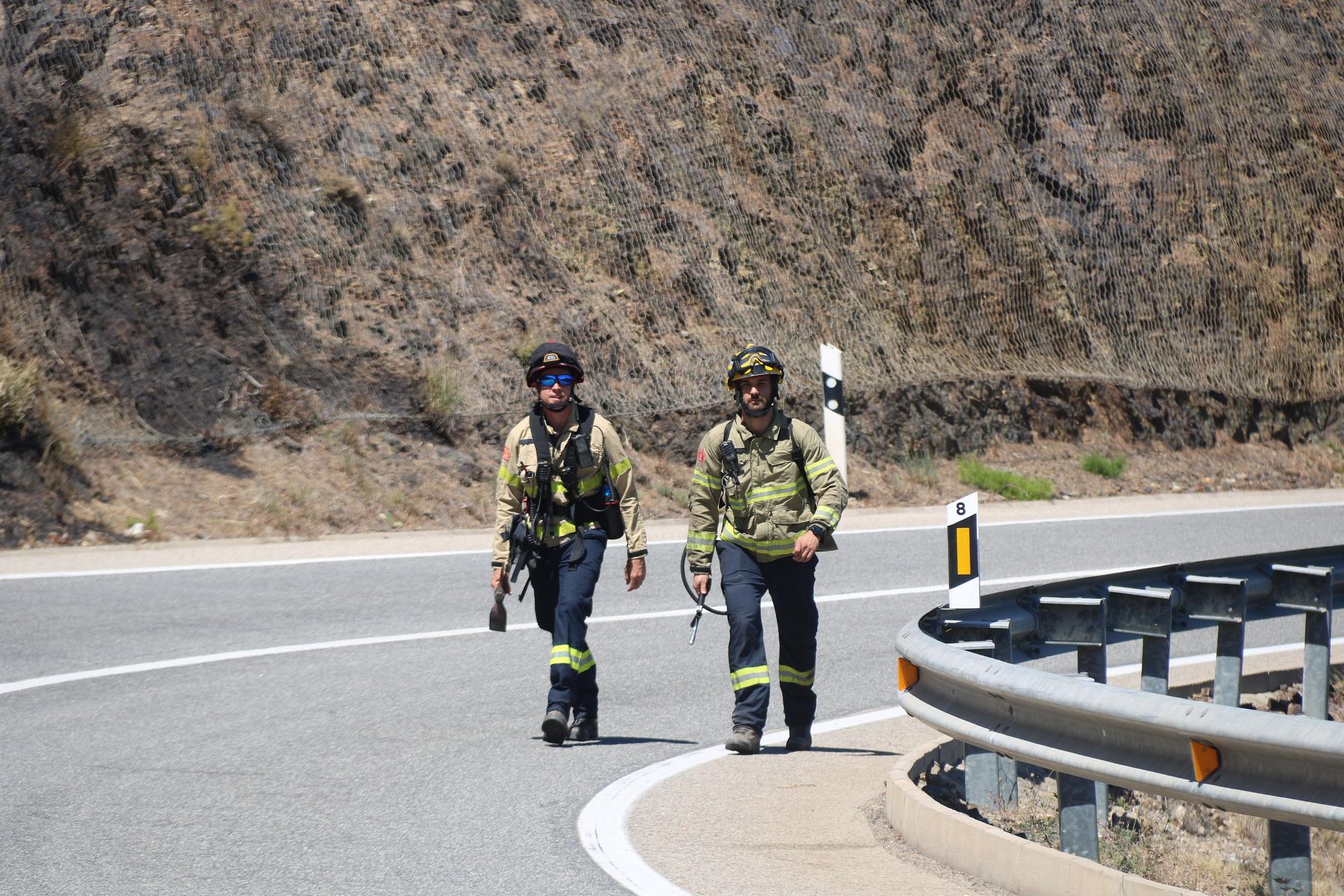 Galeria de fotos: Incendi entre Portbou i Colera