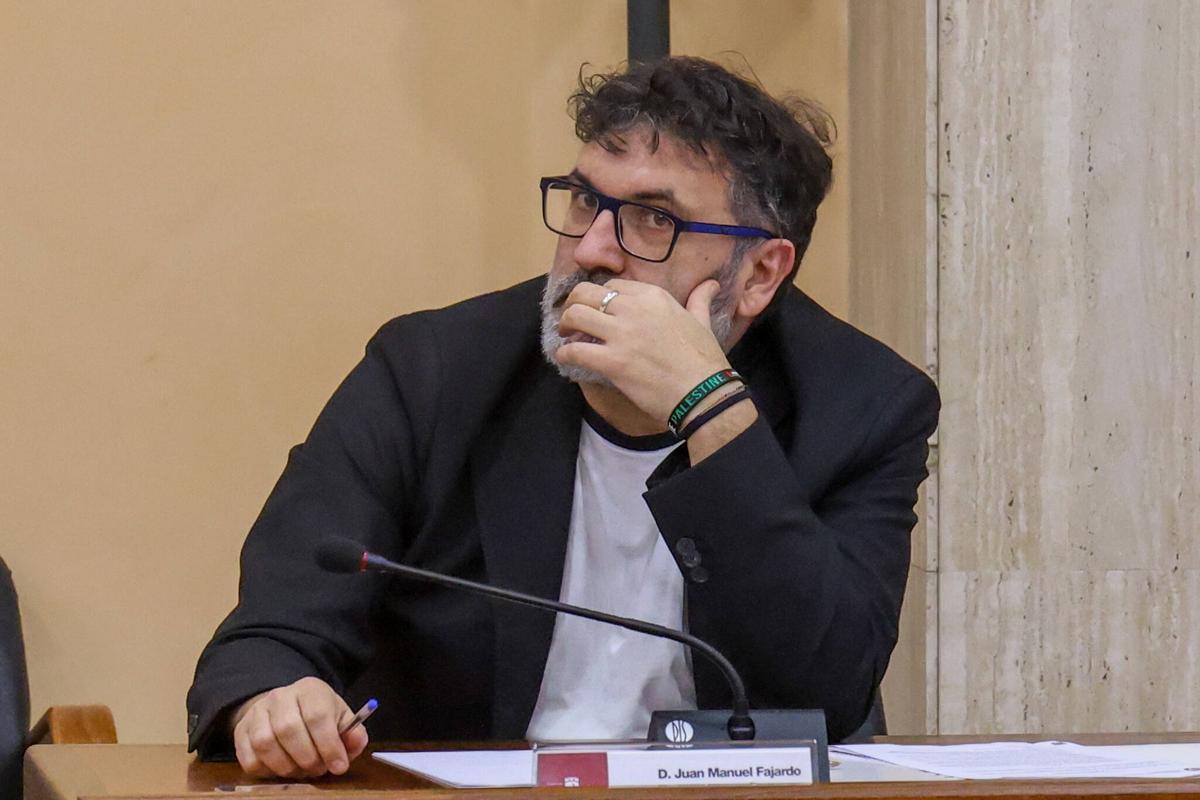 El portavoz de EU de Vilagarcía en un pleno.