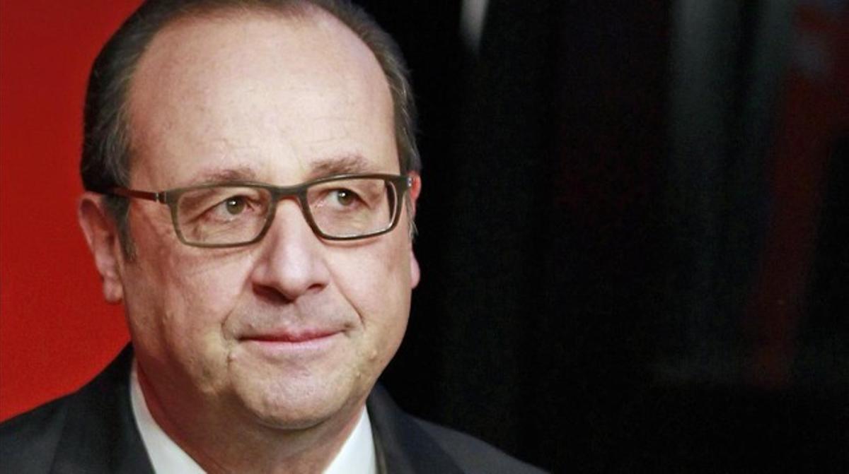 Hollande, durant la seva entrevista a l’emissora France Inter, aquest dilluns. Hollande, durant la seva entrevista a l’emissora France Inter, aquest dilluns.