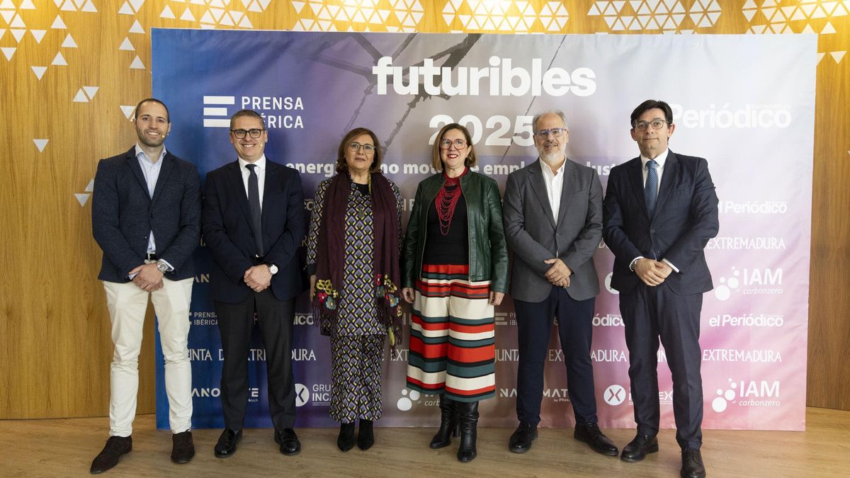 Desde la izquierda, Juan Benavente Blanco, CTO de Nanomate by Phi4Tech; José Marcos González, director general de IAM Carbonzero; la directora de El Periódico Extremadura, Marisol López del Estal; la consejera de Agricultura, Ganadería y Desarrollo Sostenible, Mercedes Morán; Jesús Contreras, gerente de El Periódico Extremadura; y Máximo Mayordomo Ramos, de IAM Carbonzero.Desde la izquierda, José Antonio García Muñoz, subdelegado del Gobierno en Cáceres; Víctor del Moral, secretario general de Desarrollo Sostenible de la Junta; la consejera de Agricultura, Ganadería y Desarrollo Sostenible de la Junta de Extremadura, Mercedes Morán; y la directora de El Periódico Extremadura, Marisol López del Estal.De izquierda a derecha, José Marcos González y Miriam García Armesto, director general y directora de comunicación de IAM Carbonzero; y Amanda Cámara Outes y Antonio Gragera Álvarez, de Mapfre