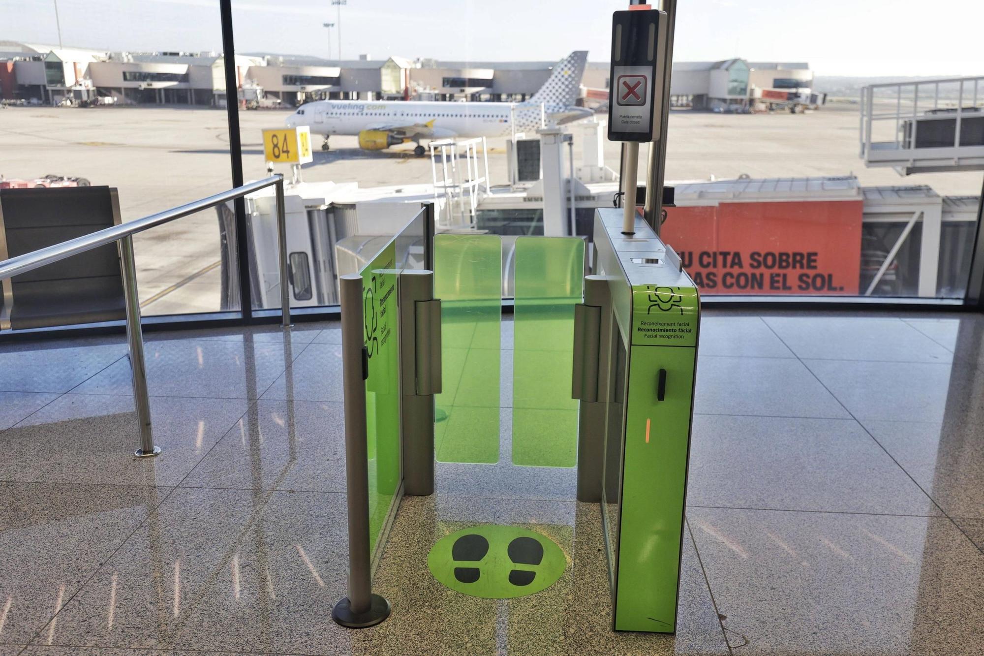 Vueling inaugura en el aeropuerto de Palma su sistema de identificación facial