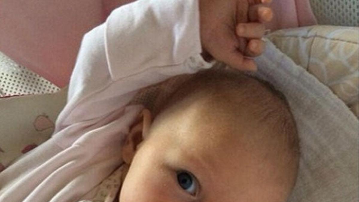 John Krasinski y Emily Blunt presentan a Hazel