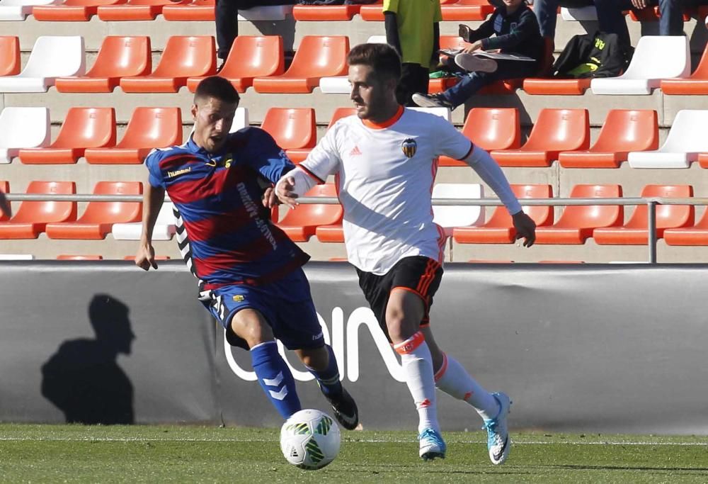 Valencia Mestalla - Llagostera, en imágenes