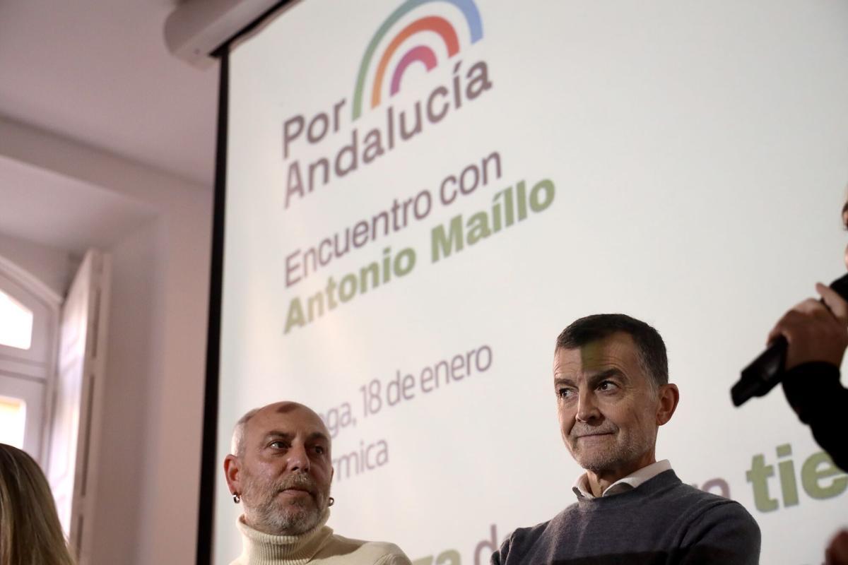 El candidato a la presidencia de la Junta de Andalucía por Por Andalucía, Antonio Maíllo, y el candidato de Izquierda Unida, Ernesto Alba, asisten al acto de Por Andalucía 'La fuerza de nuestra tierra; la esperanza de nuestro futuro', a 18 de enero de 2026 en Málaga (Andalucía, España). El candidato a la presidencia de la Junta de Andalucía por Por Andalucía y coordinador federal de Izquierda Unida, Antonio Maíllo, participa en el acto 'La fuerza de nuestra tierra; la esperanza de nuestro futuro' en el que se han tratado cuestiones sobre la vivienda y los servicios públicos. Organizado por Por Andalucía en la sala Benalmádena de La Térmica de Málaga. 18 ENERO 2026 Álex Zea / Europa Press 18/01/2026. Antonio Maíllo;Ernesto Alba;Álex Zea