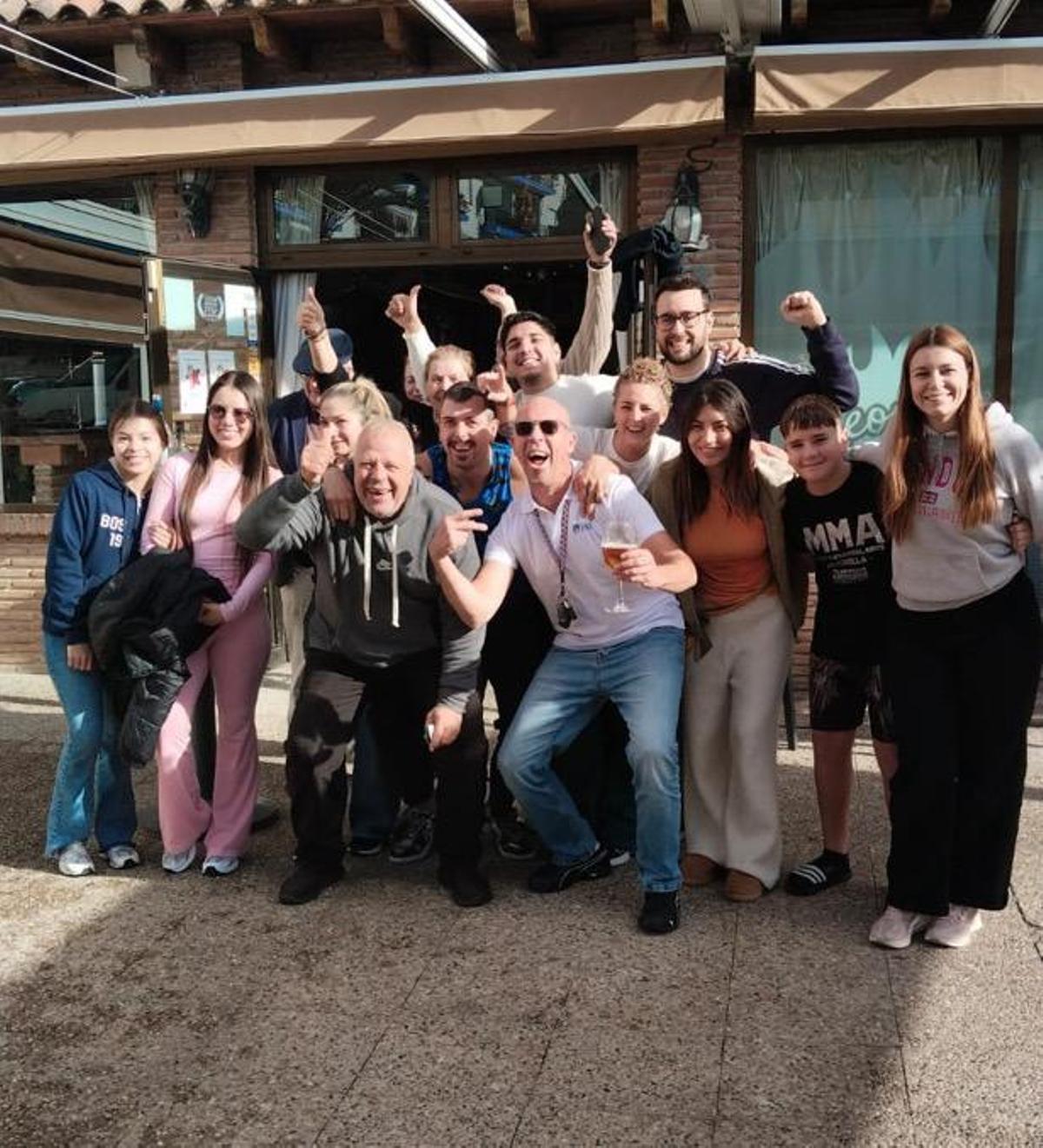 Felicidad en el restaurante El Leonés de Marbella, que ha conseguido un pellizco del Gordo