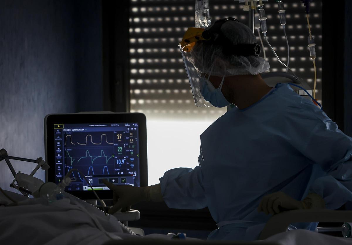 Detalle de la UCI del Hospital de Sant Joan, en imagen de archivo