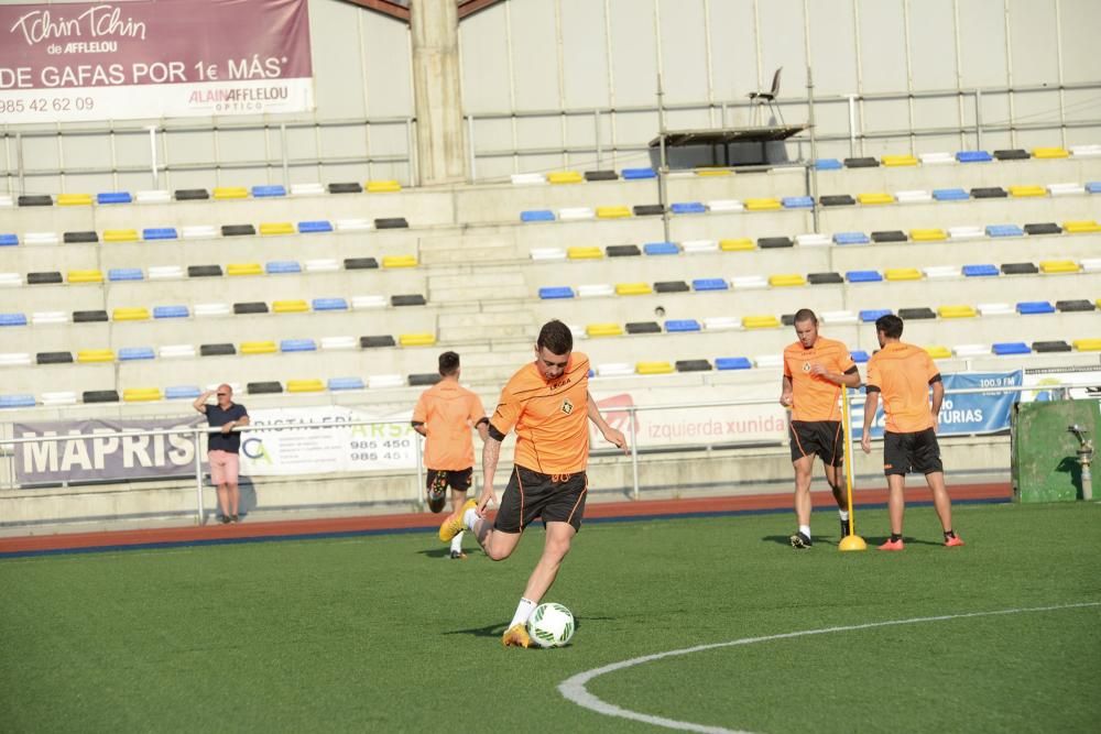 Primer entrenamiento del Caudal Deportivo de Mieres