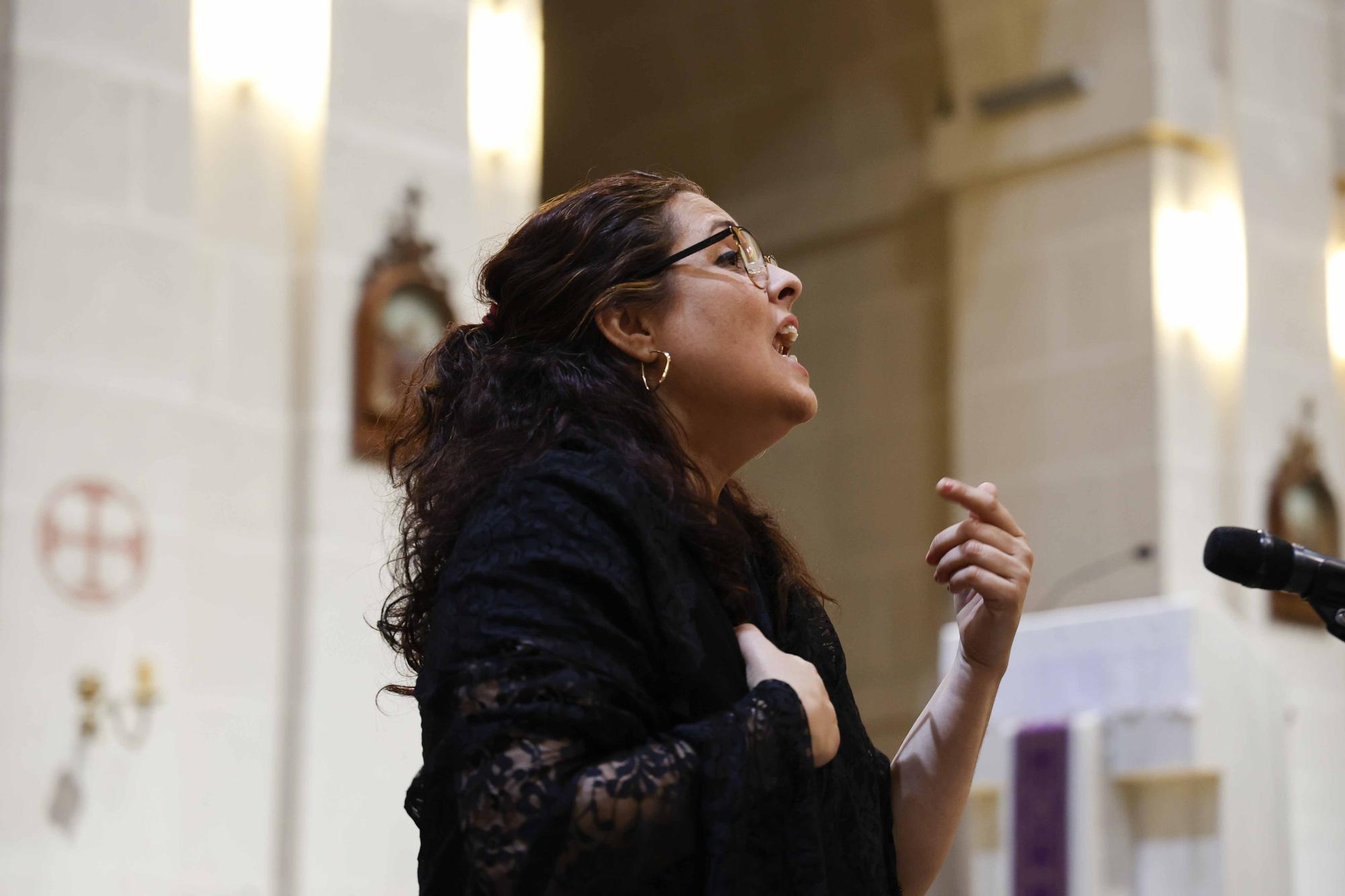 Alicante da inicio a la Semana Santa con una emotiva Exaltación de la Saeta y Mantilla