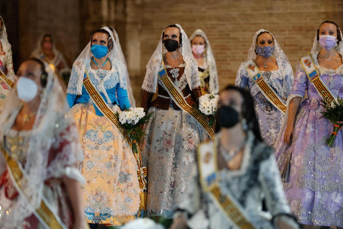 Búscate en el primer día de Ofrenda por las calles del Mar y Avellanas entre las 21:00 y 22:00 horas