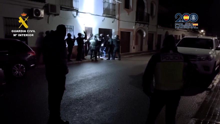 Desarticulada una organización criminal en La Luisiana que traficaba con heroína en pastillas, cocaína y tabaco de contrabando