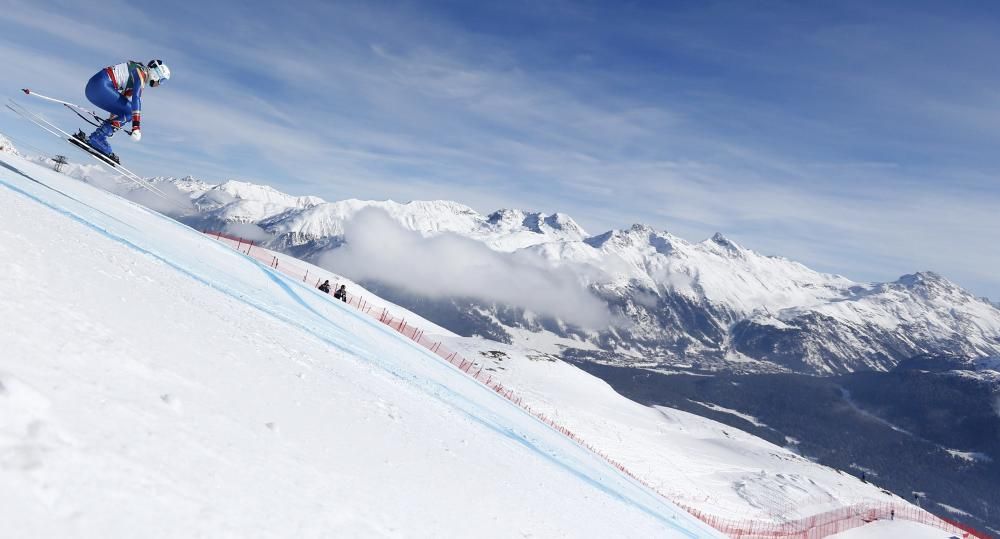 Julia Mancuso participa en el Campeonato del Mundo de esquí alpino en Saint Moritz, Suiza.