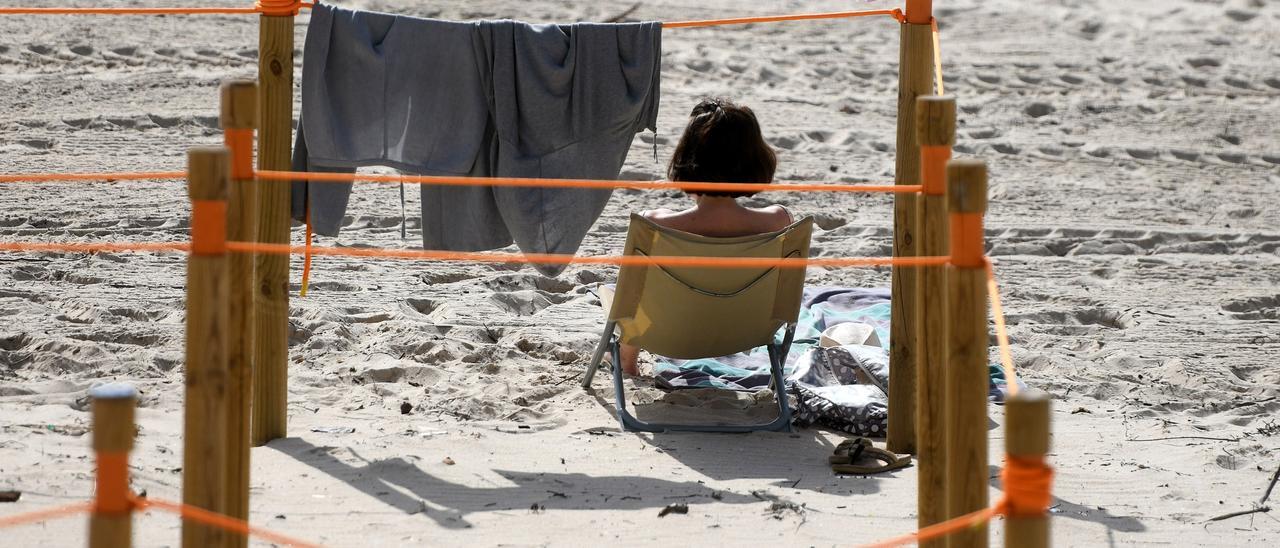 La playa de Silgar, con el sistema de cuadrículas del año pasado