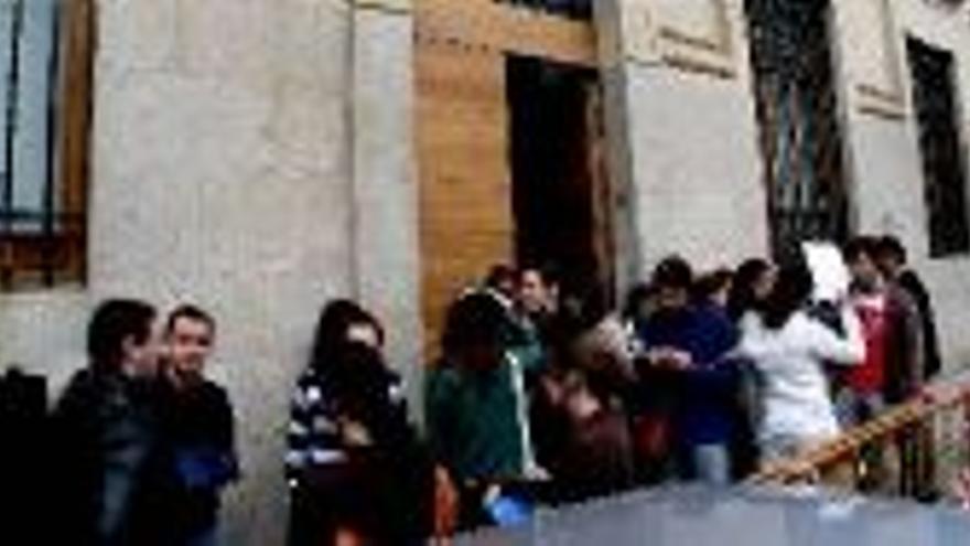 Los alumnos protestan por las deficiencias del conservatorio